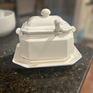 Elegant Cream Ironstone Tureen